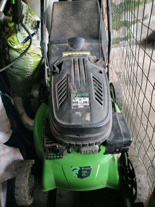 Máquina de cortar a relva