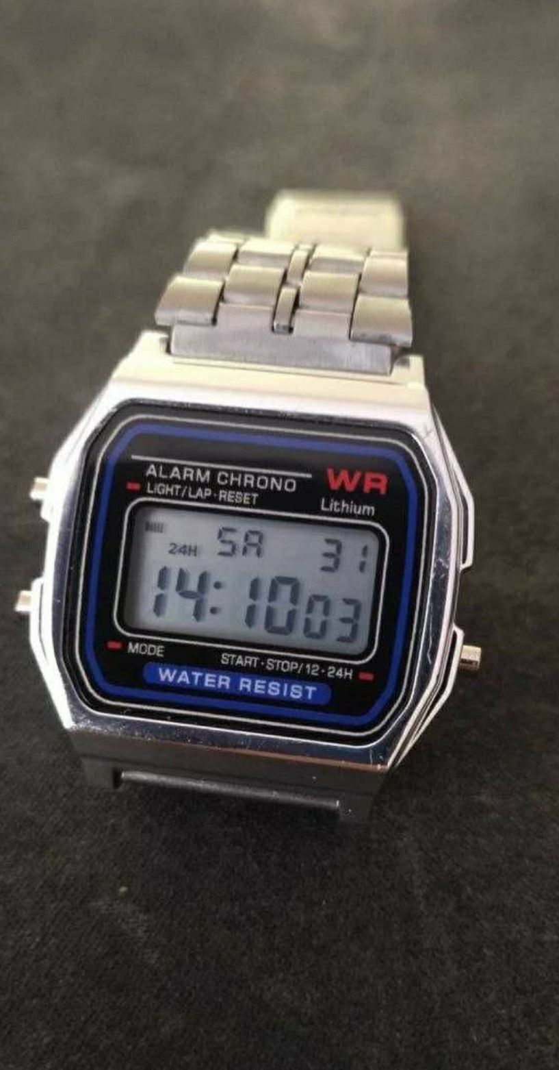 Часы винтажные электронные в стиле 80-х.

Так же смотрите мои другие о