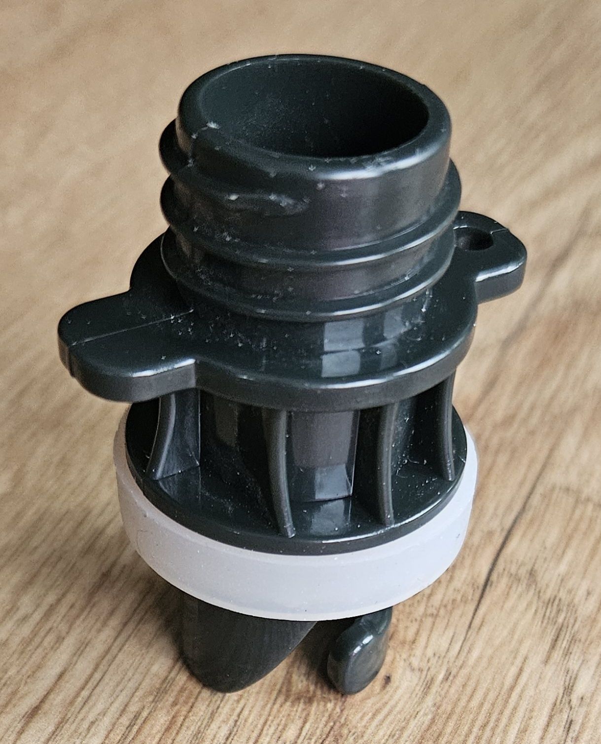 Adapter zaworu pompki elektrycznej SUP. Końcówka do węża - ponton SUP