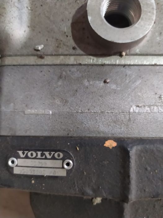 Компресор повітря Volvo FH13, D13A. Wabco 4127048027