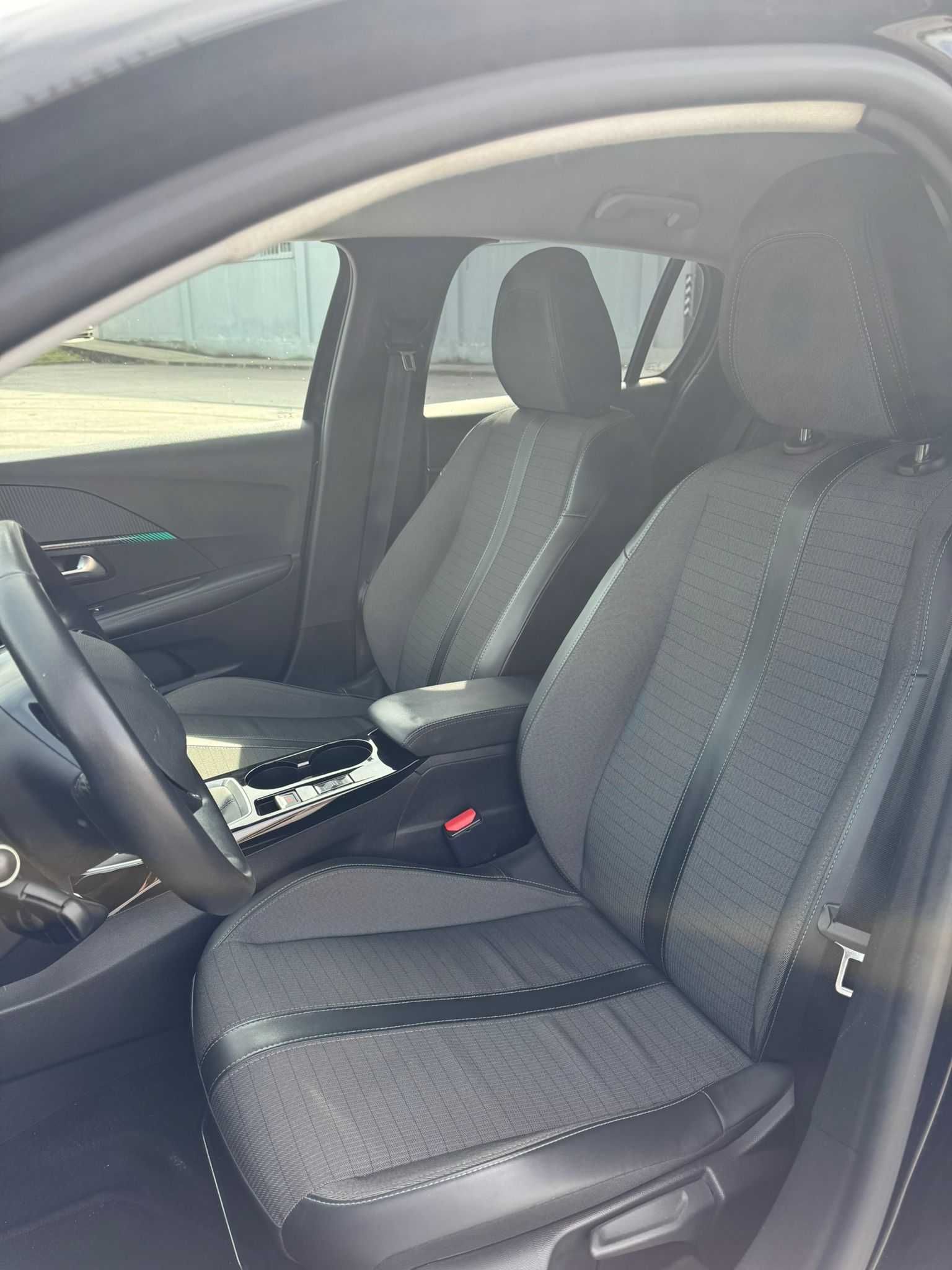 Peugeot 208 Allure 1.2 Puretech