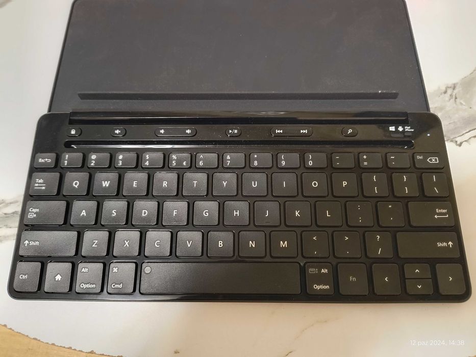 Klawiatura Microsoft Universal Mobile Czarna UK104