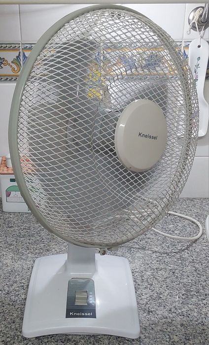 VENTOINHA IMPECÁVEL,DE BANCADA COM 3 VELOCIDADES.Casa,Quarto,Sala,etc.