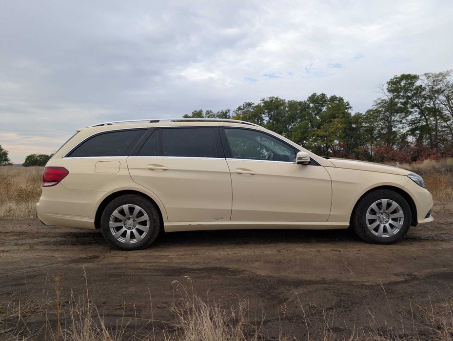 Mercedes E-Class 2015 Универсал