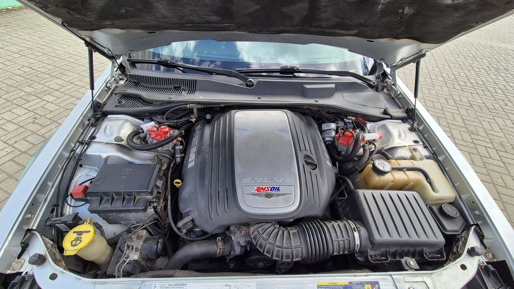 Chrysler 300C 5.7L HEMI Touring