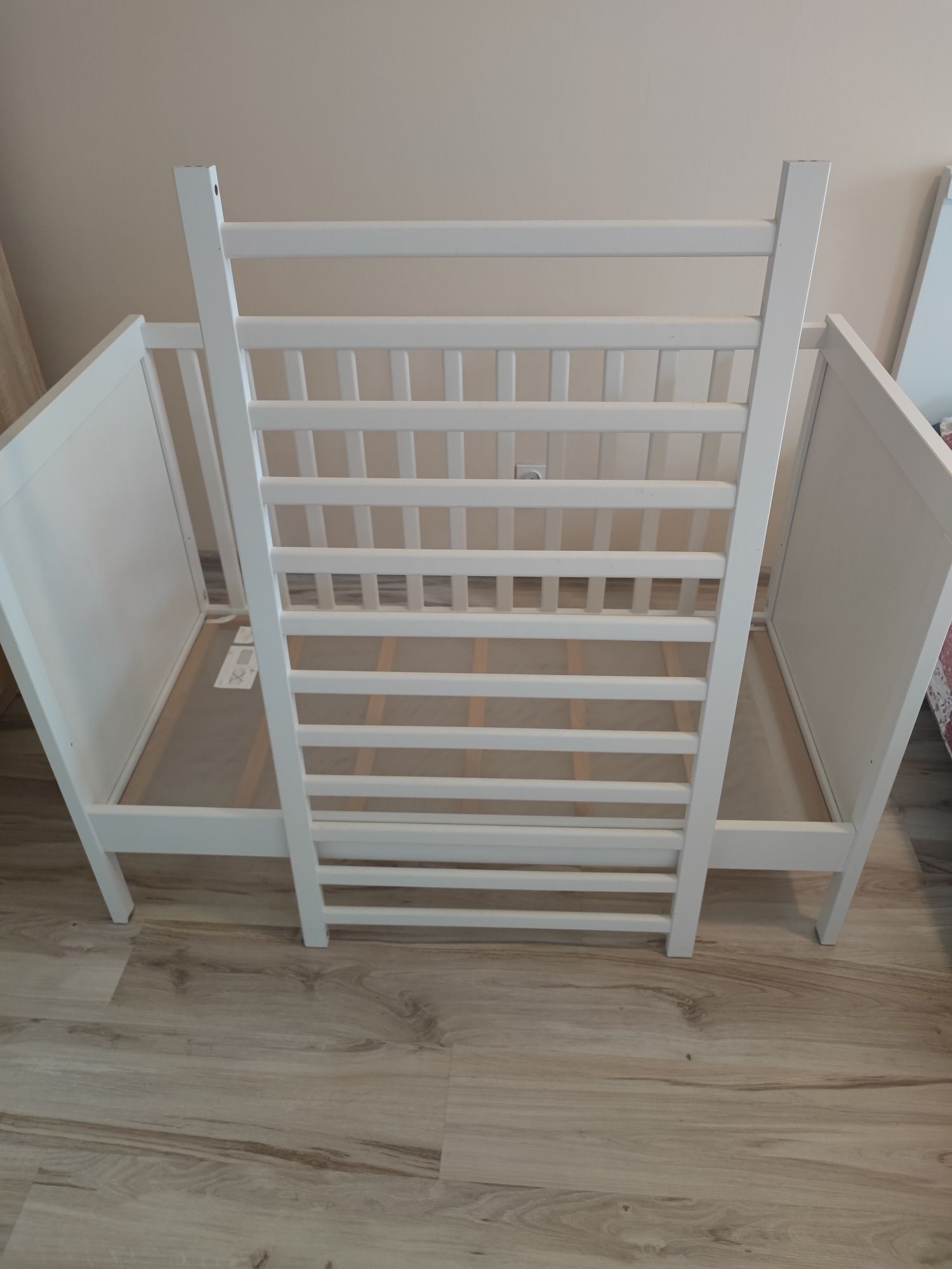 Sundvik łóżko dziecięce + materac JÄTTETRÖTT