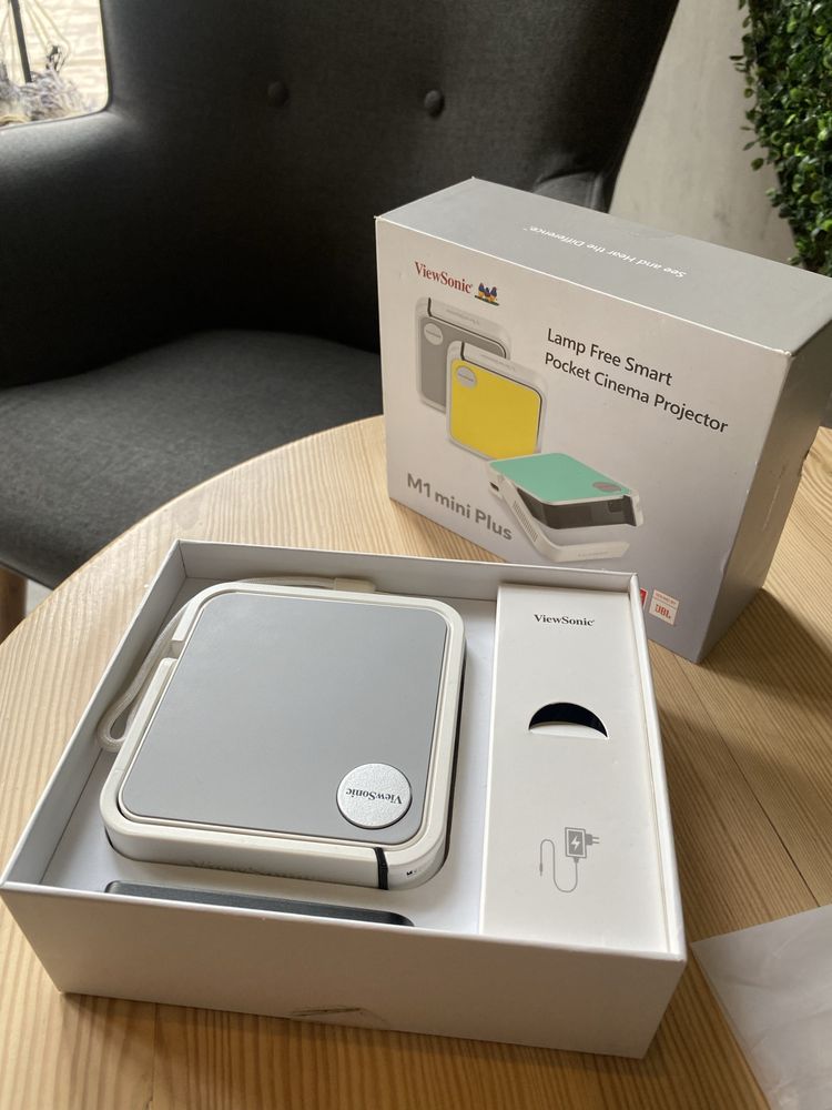 Проектор ViewSonic M1 Plus (VS18107)