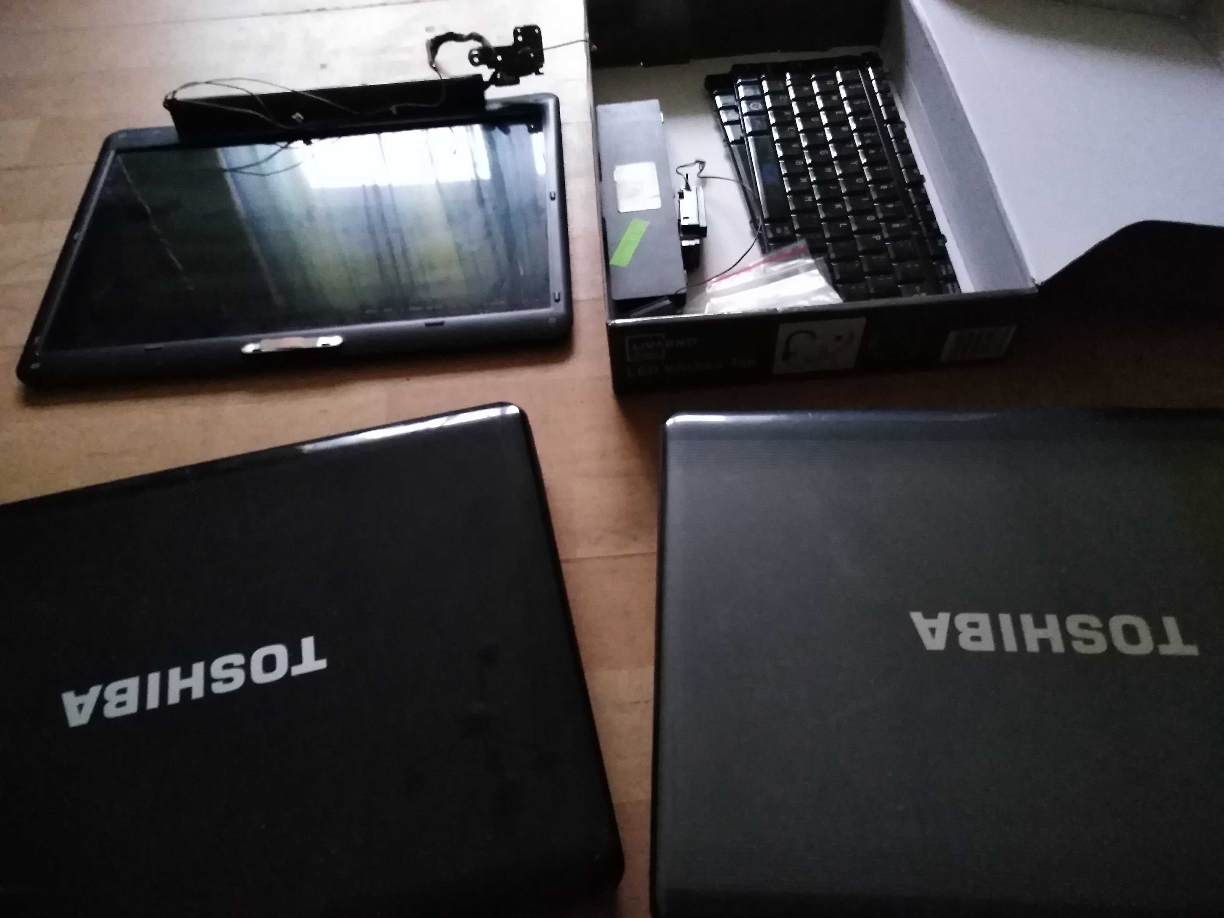 Toshiba Satellite A300-15B + A300-1TM + części