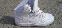 Nike son of force mid