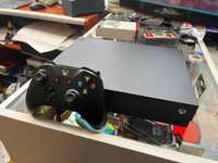 Konsola Xbox One X -  1 TB komplet w pudełku