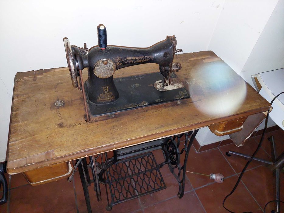 Máquina costura Singer