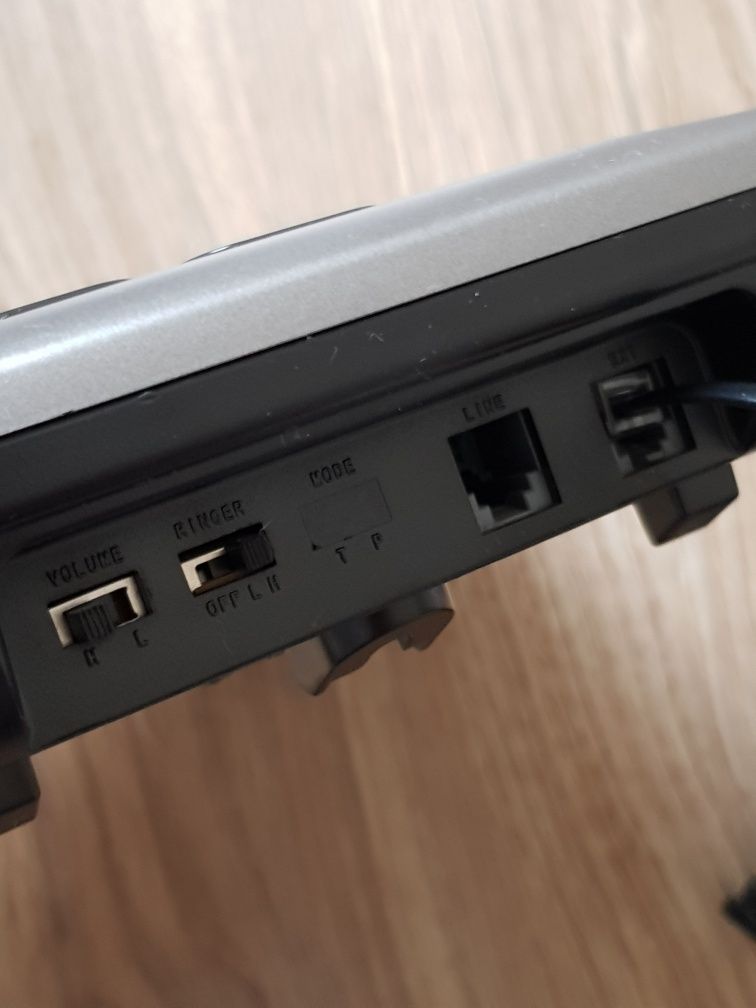 Telefon stacjonarny sznurowy dla seniora osoby starszej