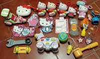 Lote de brinquedos MIX: Hello Kitty, Cuca-Dois, yo-yo, mota/triciclo..