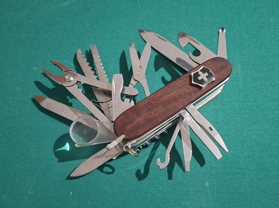 Fantástico Canivete Victorinox Swisschamp, vintage, Personalizado