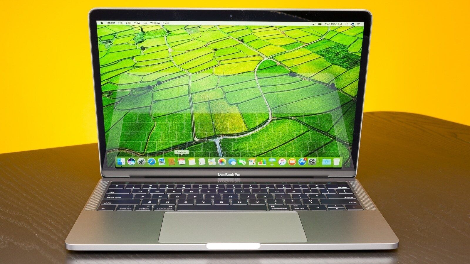 Apple Macbook pro 13 Touch bar + rato apple