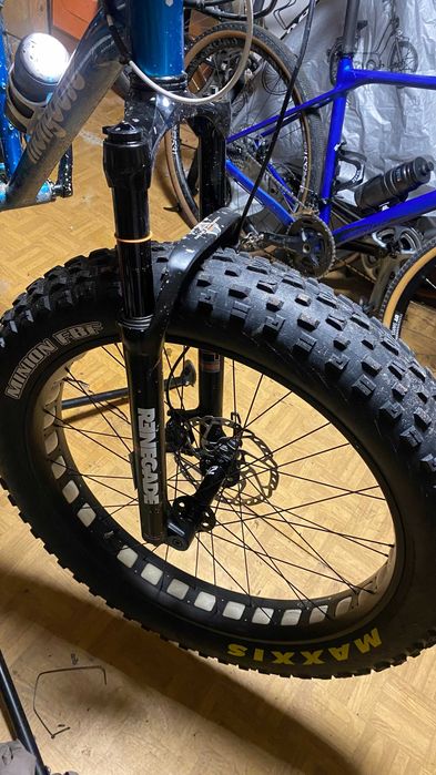 Amortyzator  Widelec Fatbike  RST Renegade  26 cali 100mm powietrzny