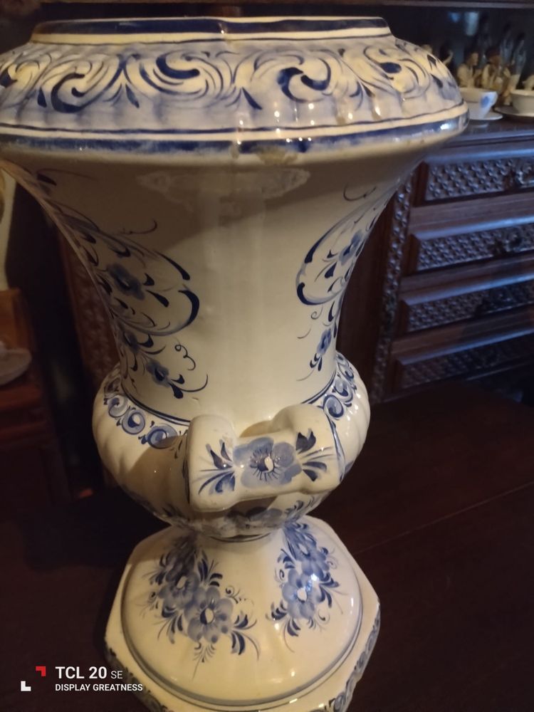Vaso grande, louça portuguesa