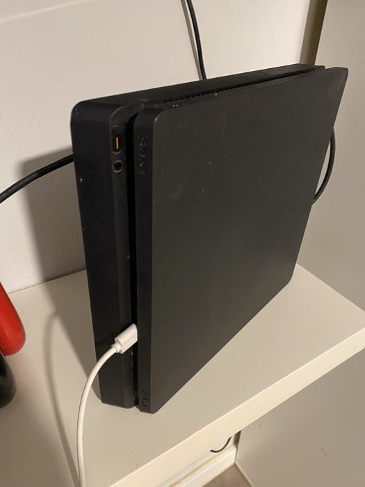 Playstation 4 com acessorios