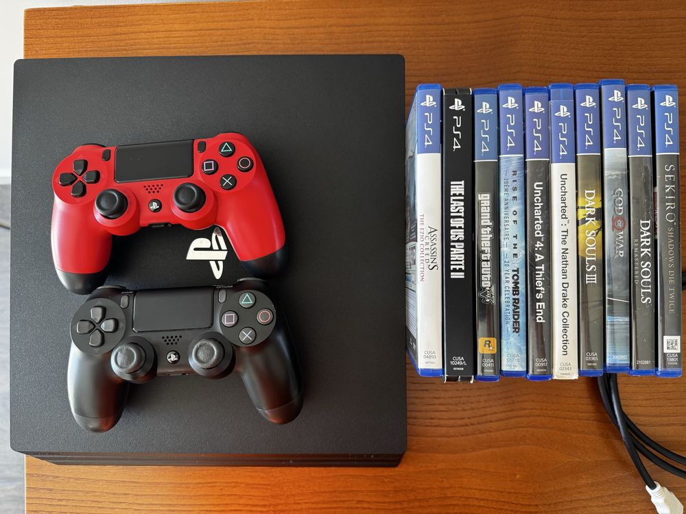 PS4 Pro 500M 2TB c/ 10 jogos