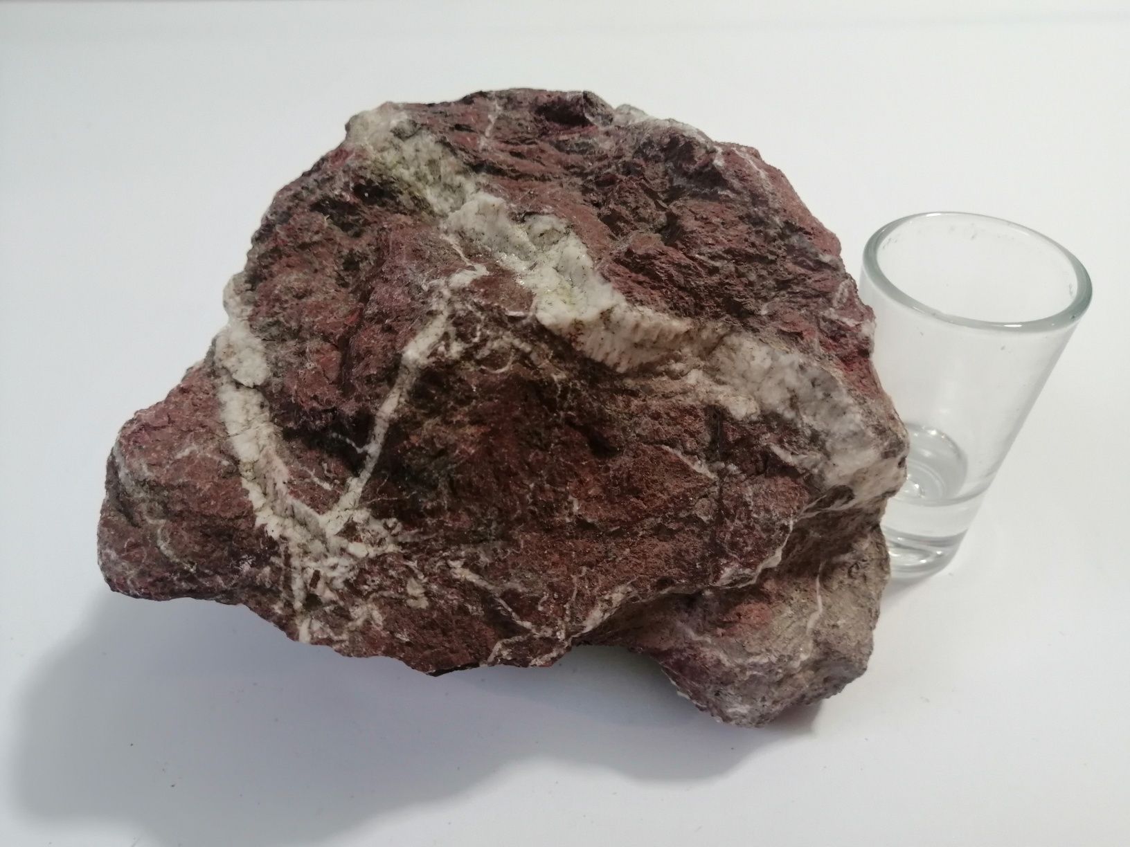 Naturalny kamień Jaspis czerwony w formie surowych brył nr 2