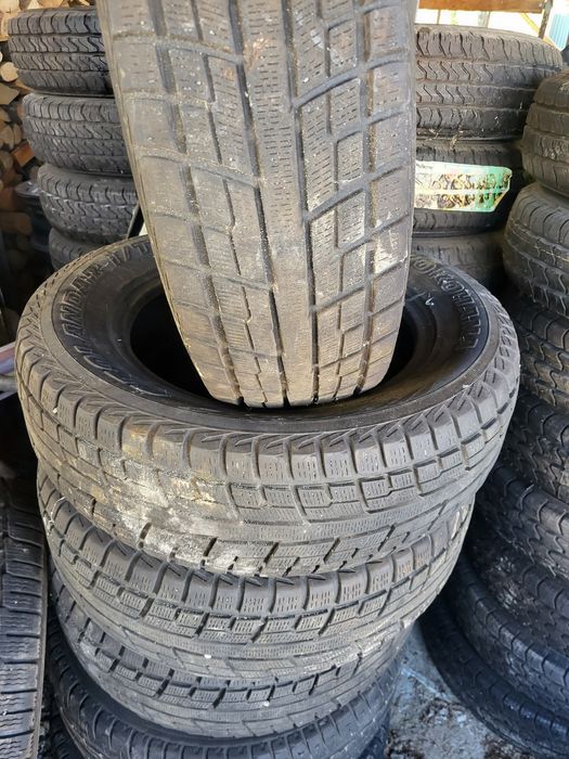 Шини 215 65r16 Yokohama