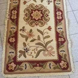 Tapete tipo Arraiolos