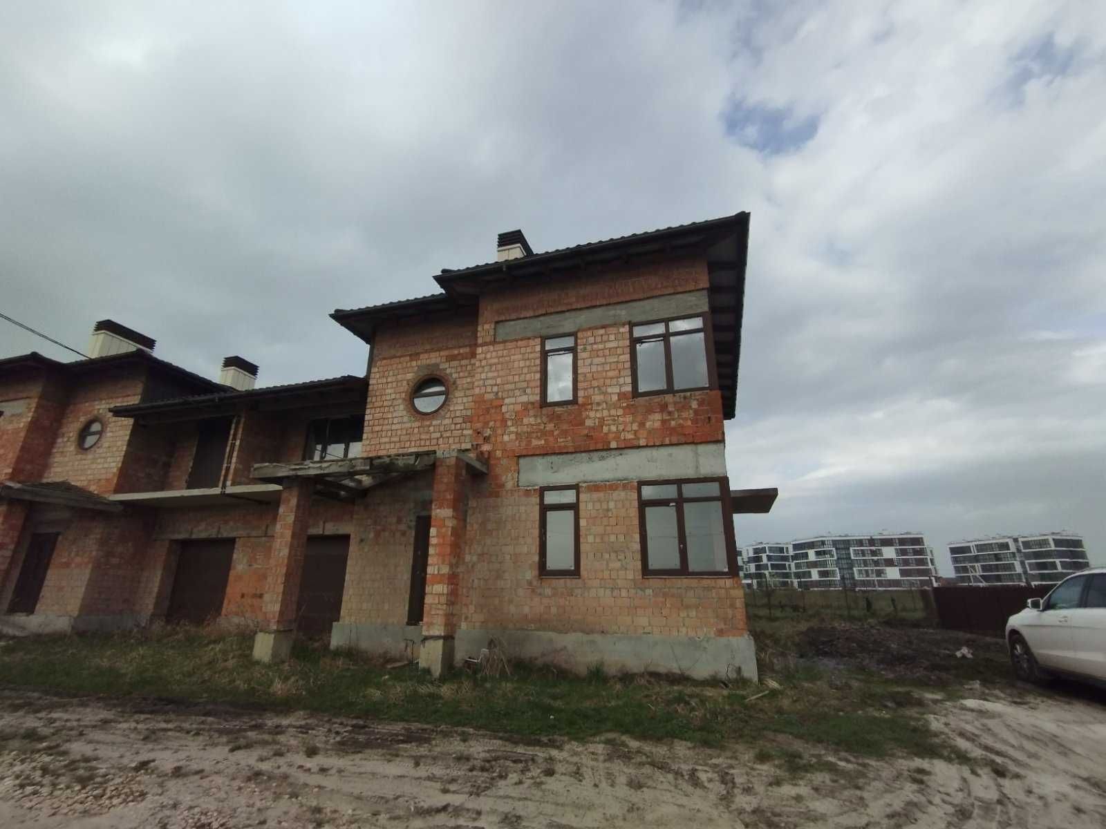 Котедж в с.Солонці "Козирна Вісімка"