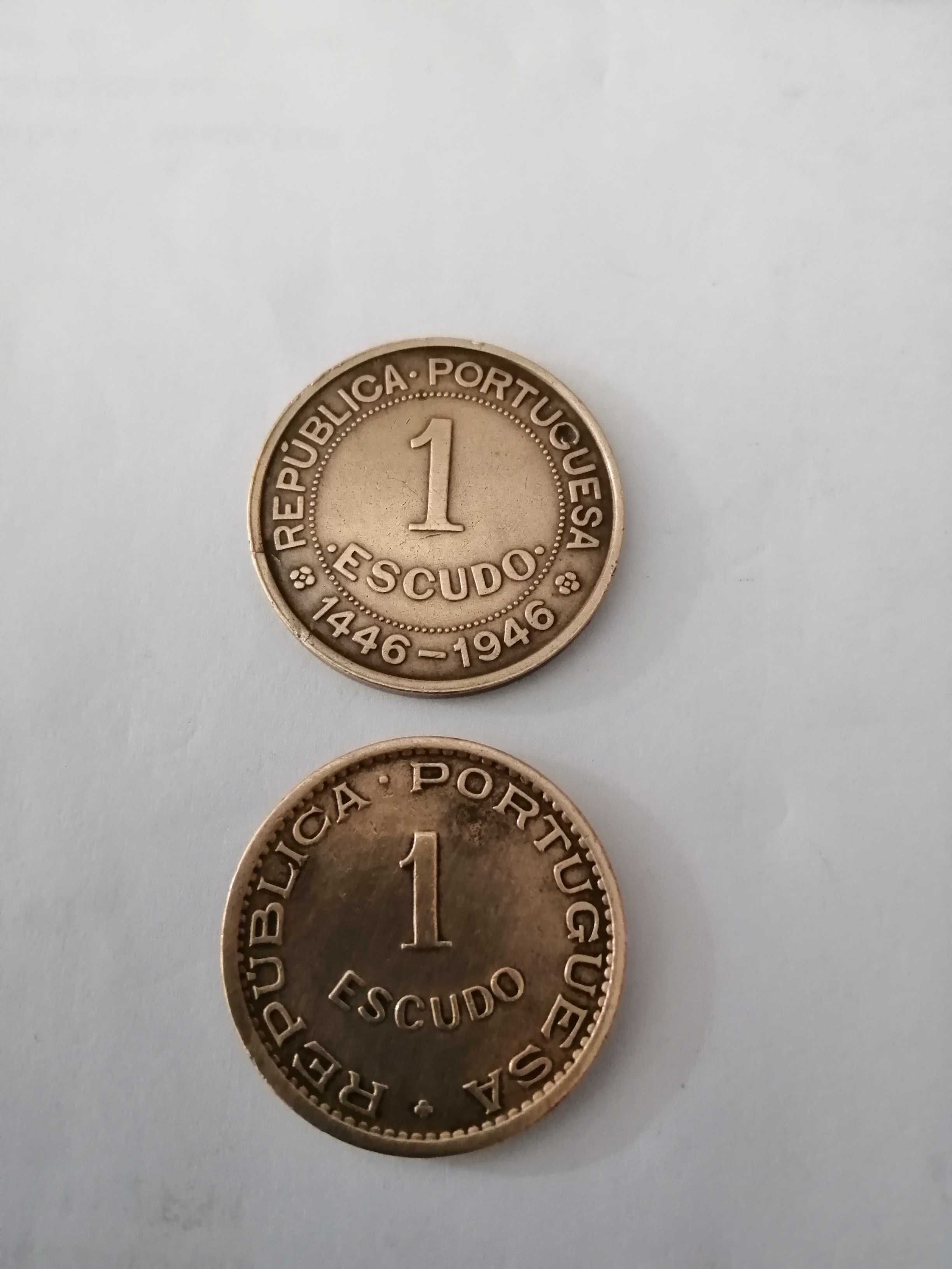 Moedas de 1 escudo de Cabo Verde, 1953, e Guiné 1946, em bronze