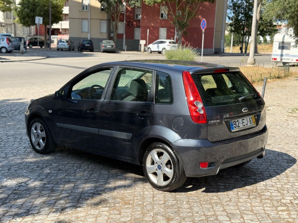 Ford Fiesta 1.4tdci 212.000kms 5lugares