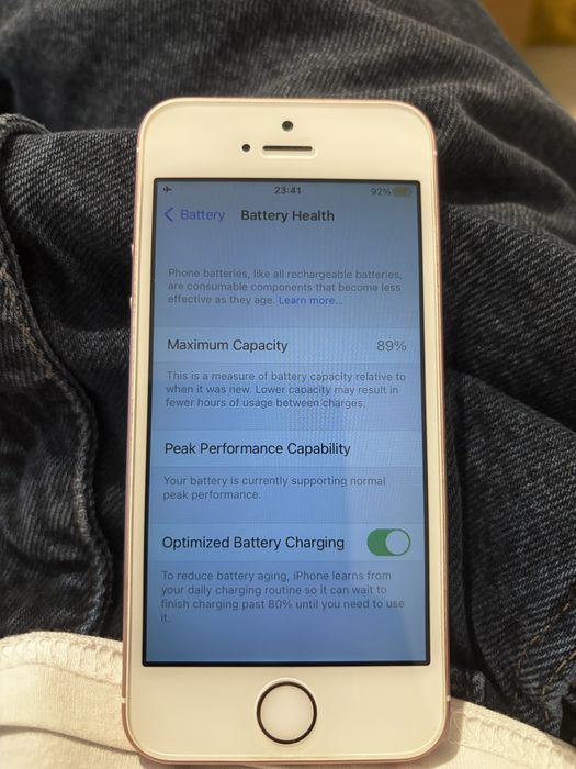 iPhone SE różowy 32 GB, bateria 89% oryginalna