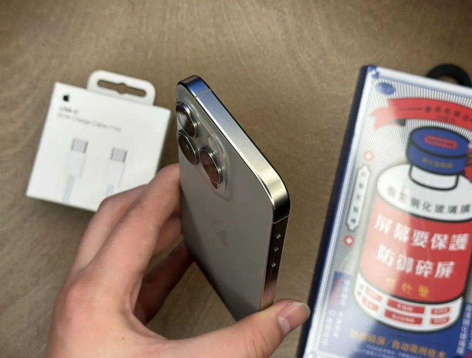iPhone 15 Pro, 256 ГБ