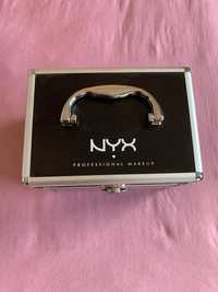 NYX Professional Kuferek Kosmetyczny