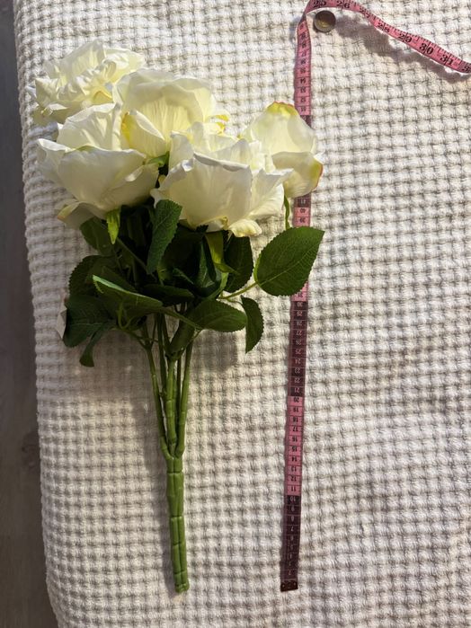 Sztuczne róże bukiety kremowe ecru