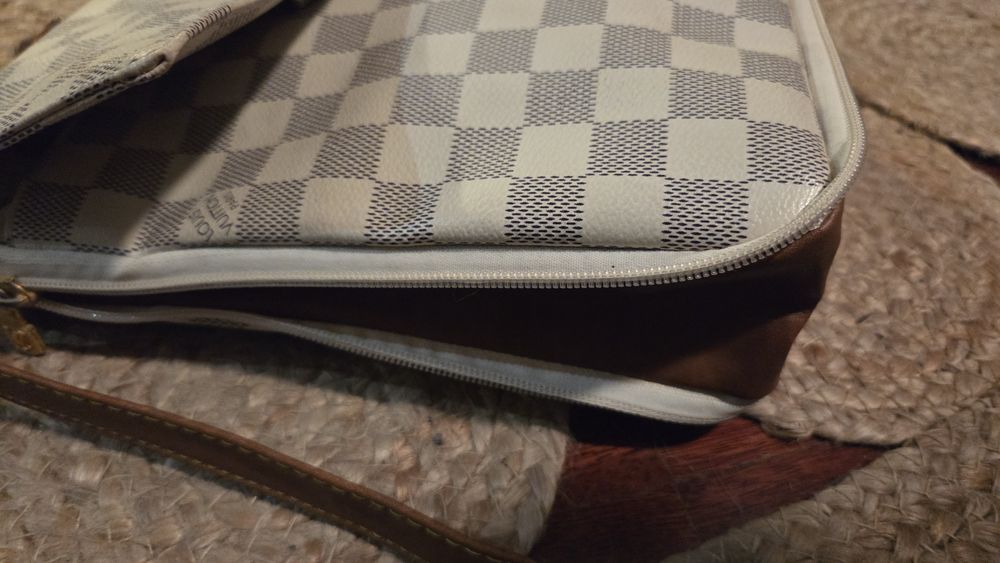 Saszetka torba nerka  nowa Louis Vuiton krata złote skuwki