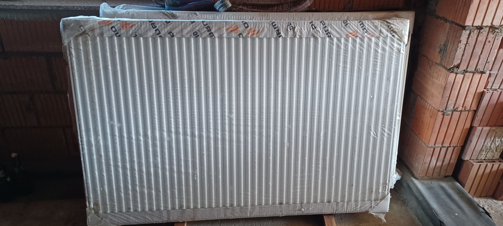 Grzejnik Purmo 140x90x15 nowy