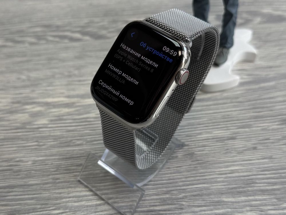 Apple Watch  Series 8 Stainless Steel 45 mm GPS LTE / 100%