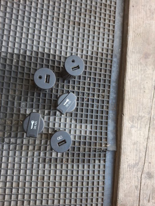 Przełącznik szyb przełącznik lusterek  rózne Iveco Daily prawy lewy