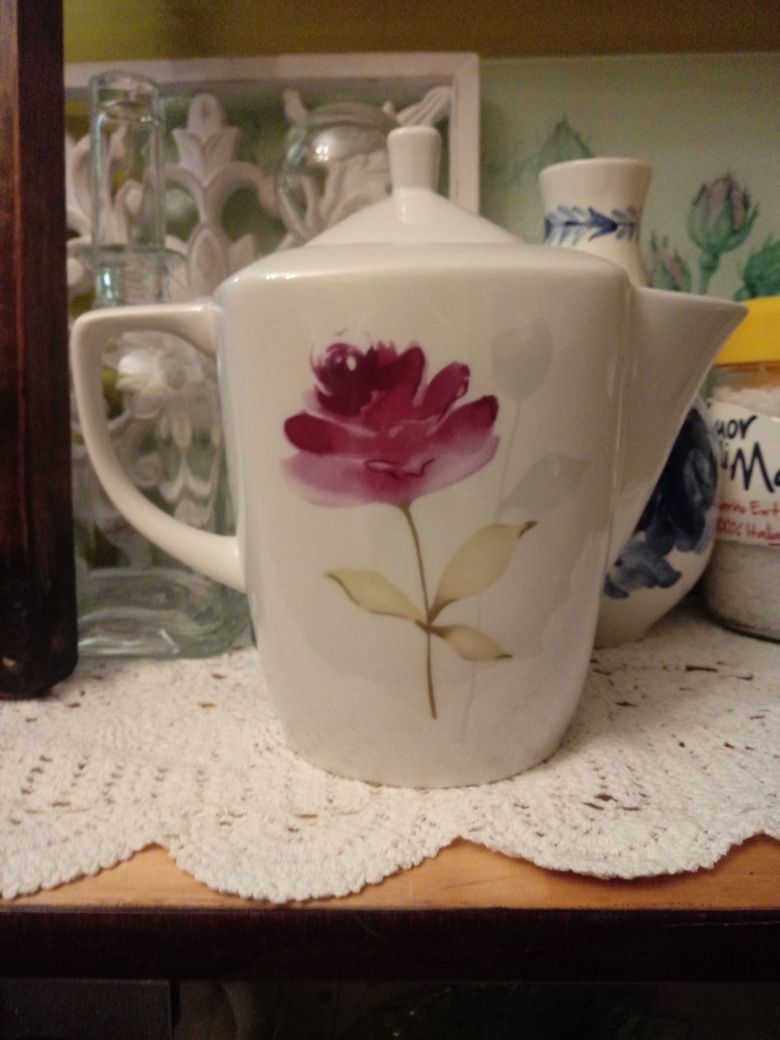 Porcelanowy dzbanek Domexa; 20cm wysokości