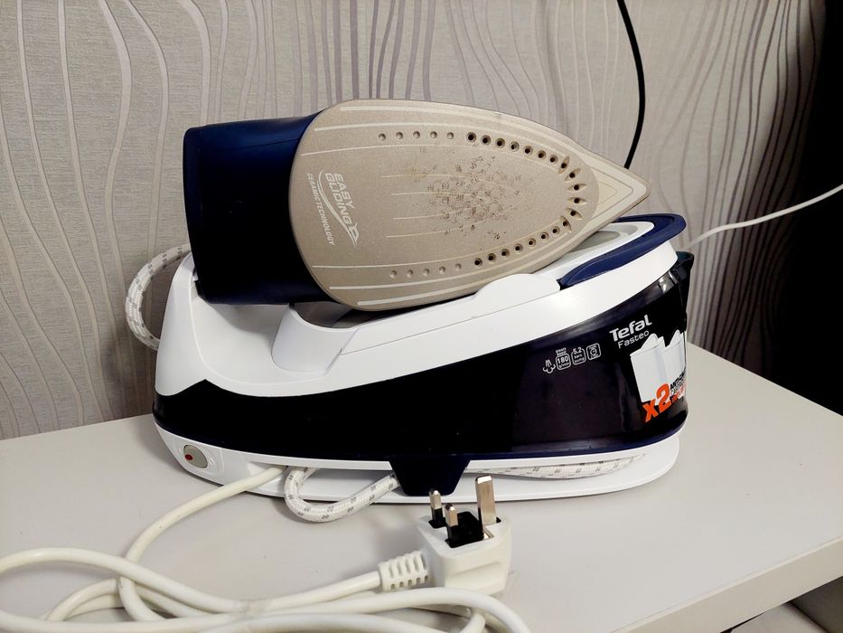 Парогенератор Tefal Fasteo SV6040 Easy Gliding