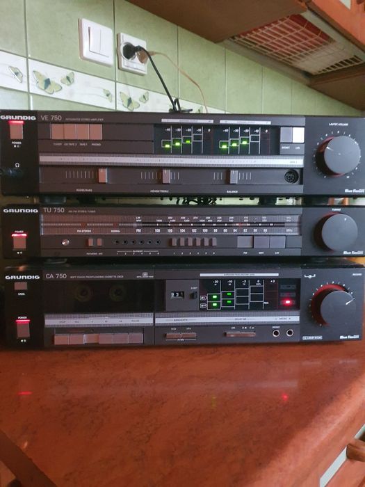 Stara wieża Grundig, 3 segmenty, sprawna