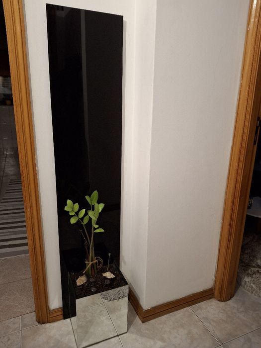 Floreira de vidro espelhada