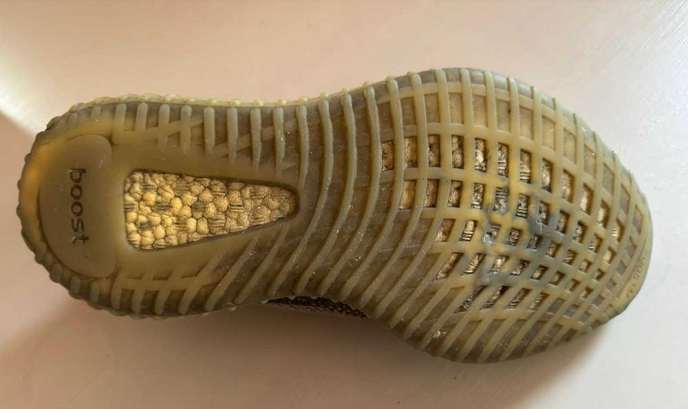 Yeezy 350 V2 Beluge buty
