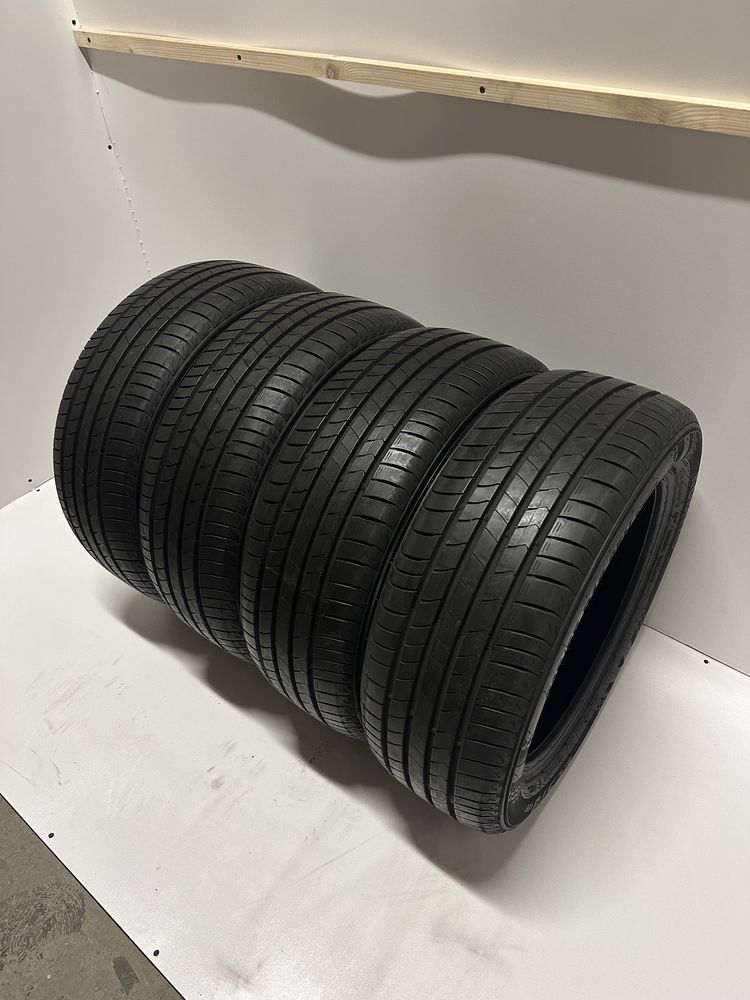 Kumho Ecsta HS51 215/55 R18