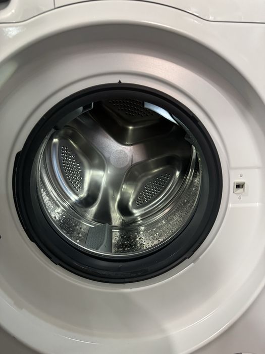 Прально-сушильна машина Siemens WD14U540