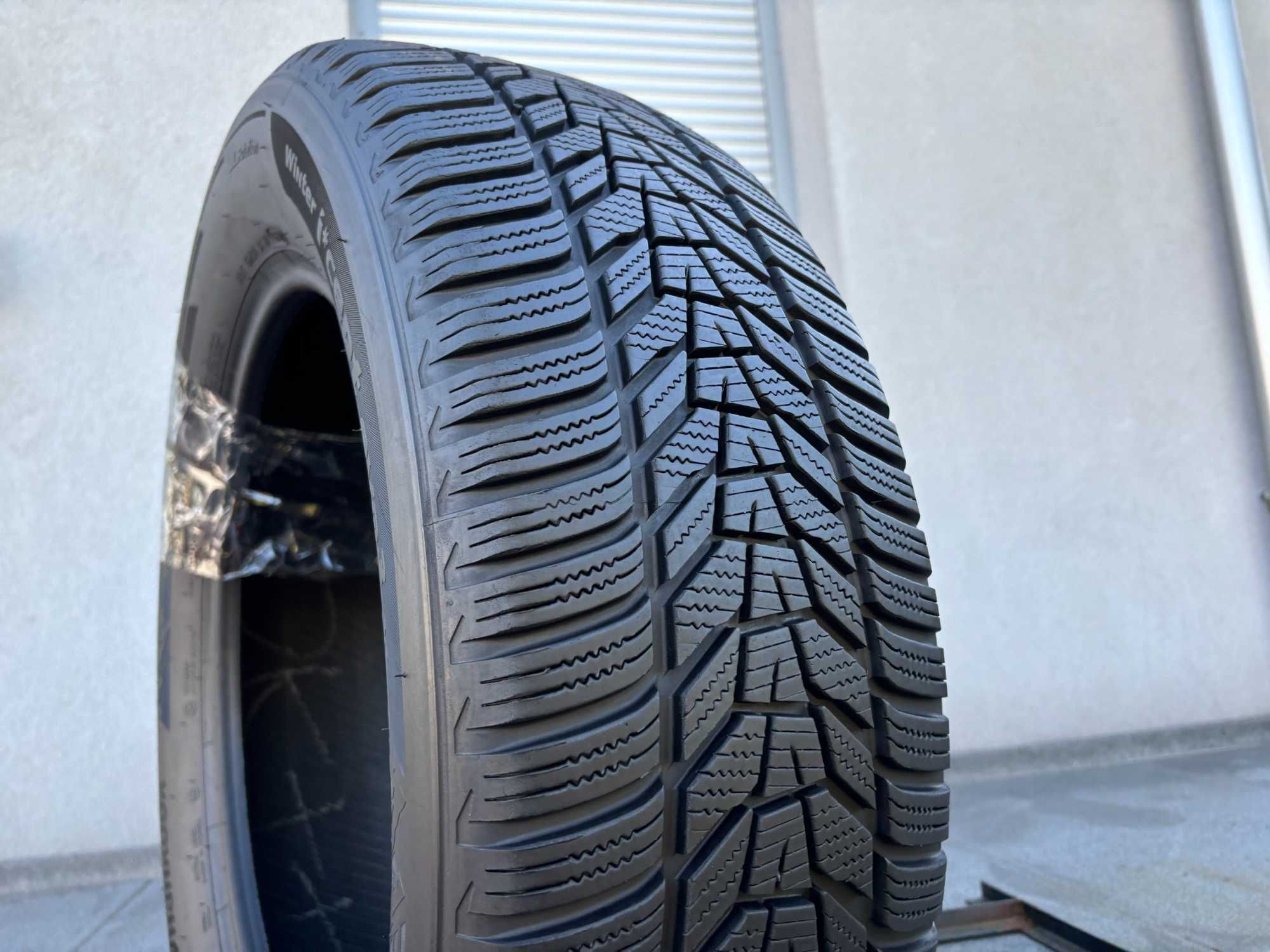 2szt zimowe 235/60R18 Hankook 7,4mm 2022r świetny stan! Z5620 gwarancj