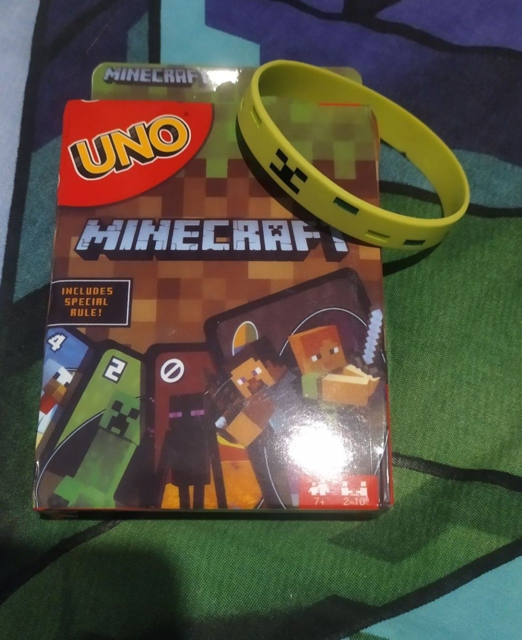 Nowy zestaw Minecraft Uno i bransoletka Creeper.