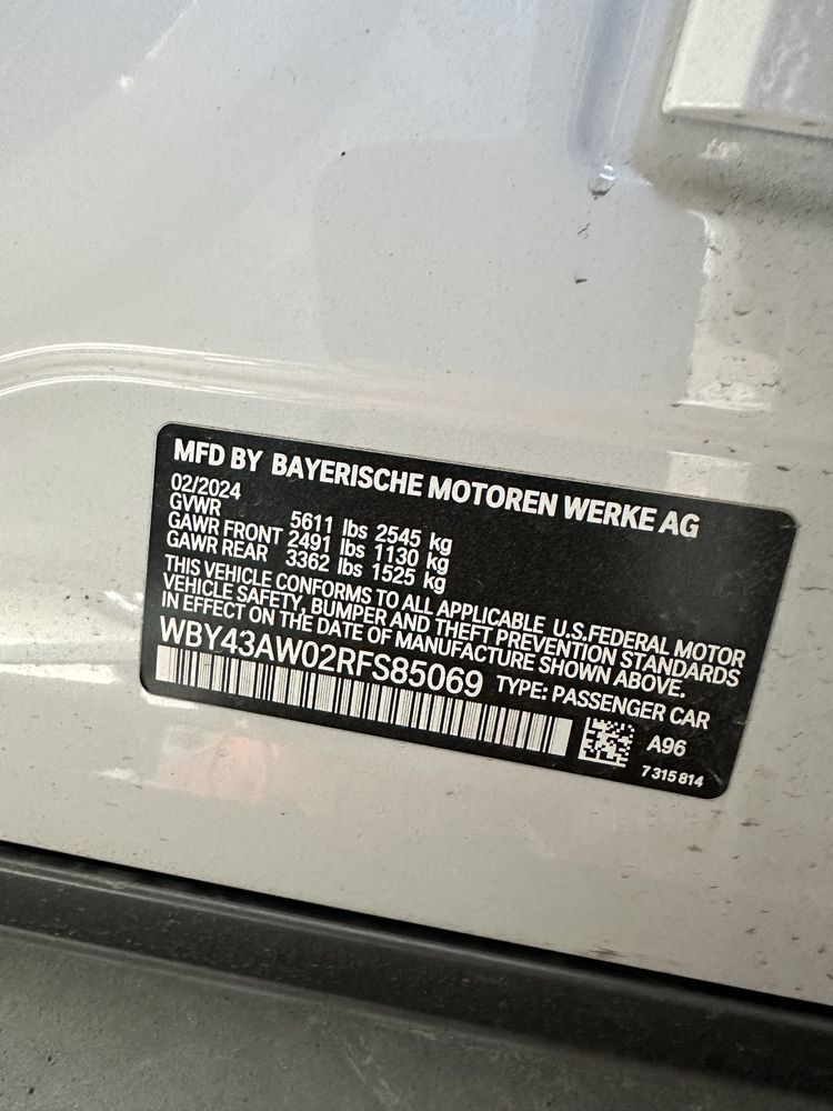 BMW I4 G26 кришка багажника у кольорі А96 бмв і4 г26