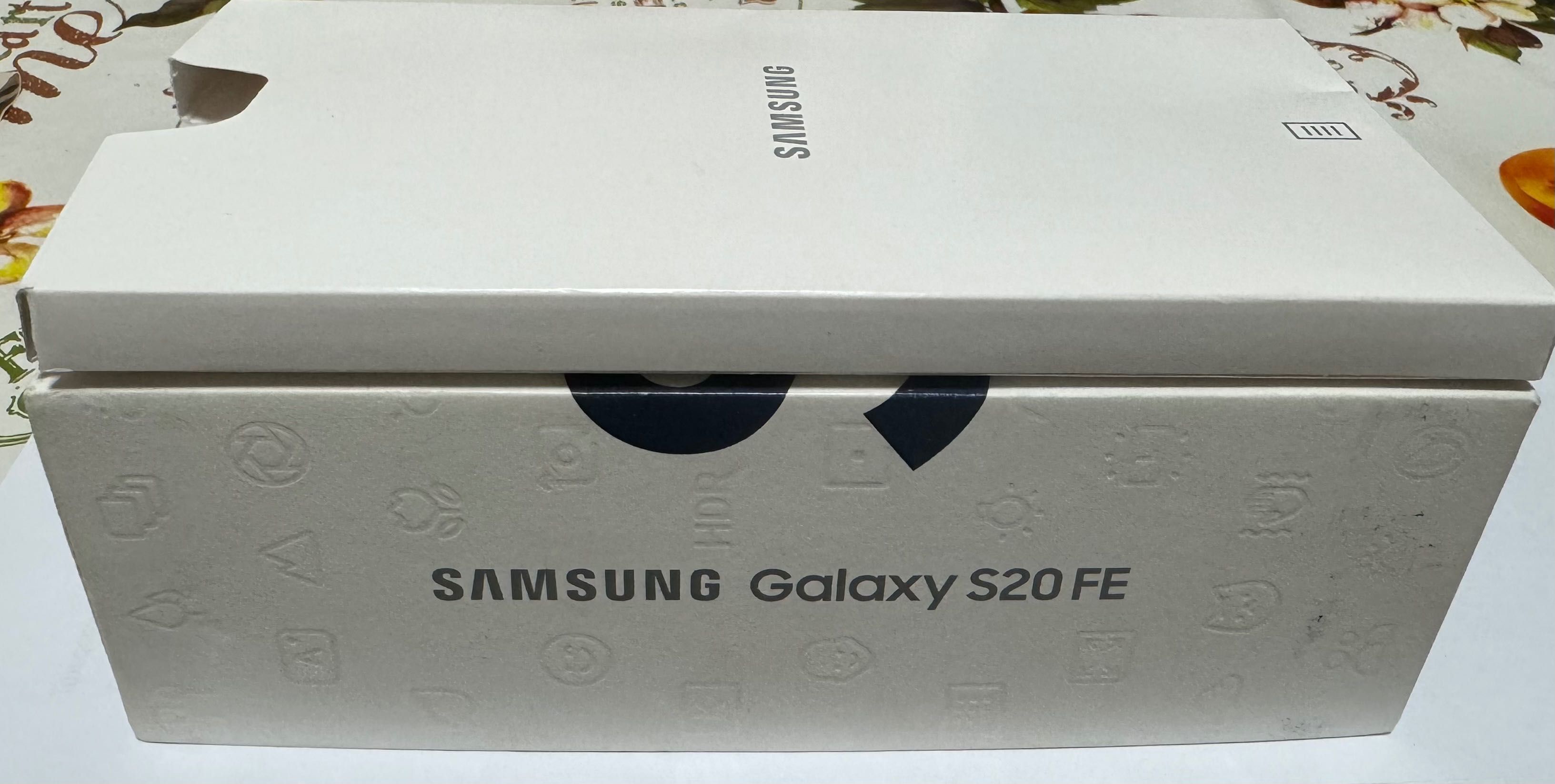 Телефон SAMSUNG Galaxy S20 FE
