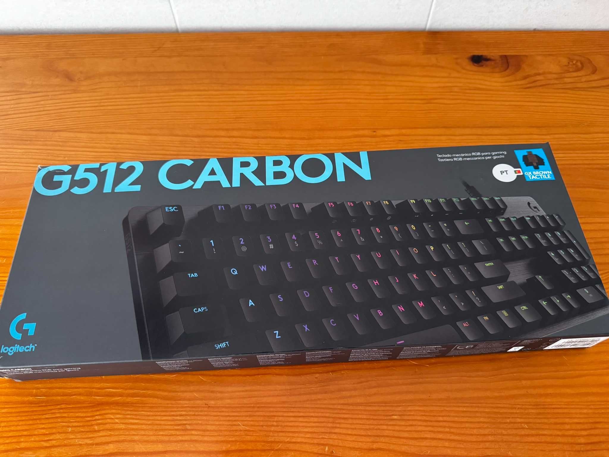 Teclado mecânico RGB LIGHTSYNC para jogos com G512