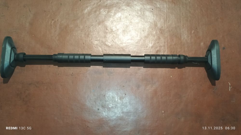 турник для підтягування телескопічний